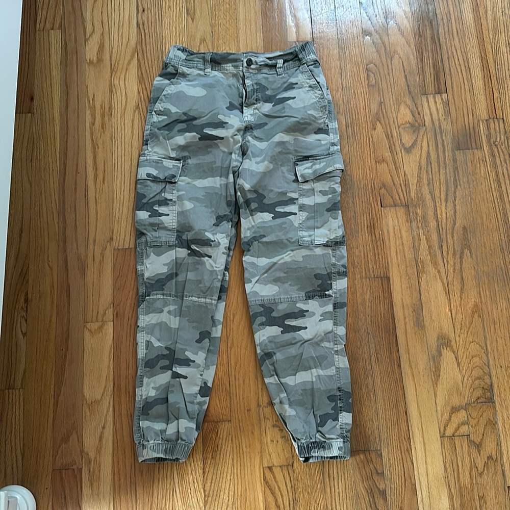 AE camo cargo pants
